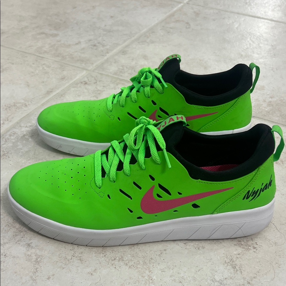 Nike NYJAH SB 9 1/2 Watermelon
